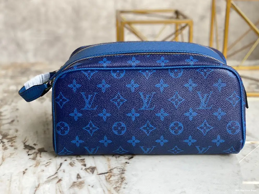 TOILET KIT VUITTON POUCH DOPP LOUIS 0629